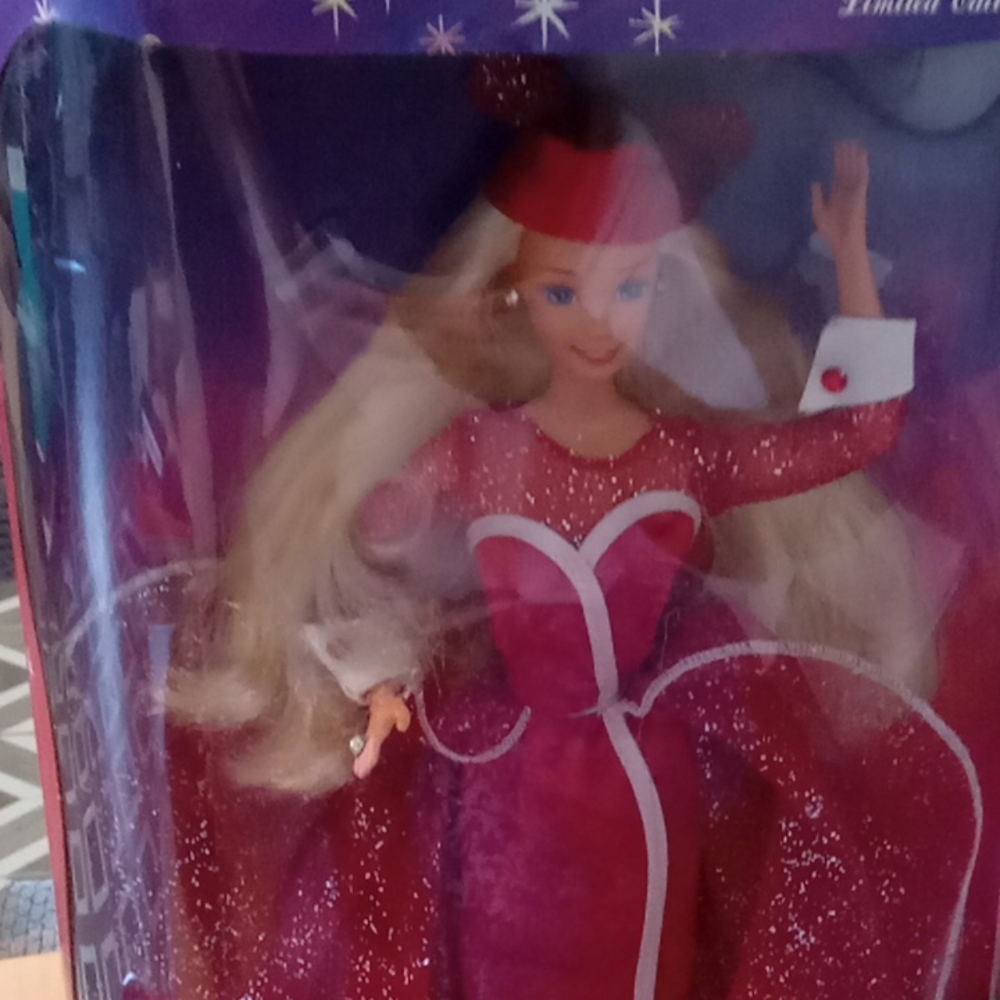 Sparkling Splendor Barbie - Picture 2 of 3